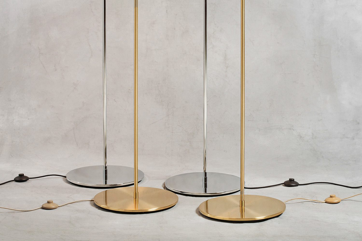 Gubi Multi-lite Golvlampa, svart från GUBI, bild 2